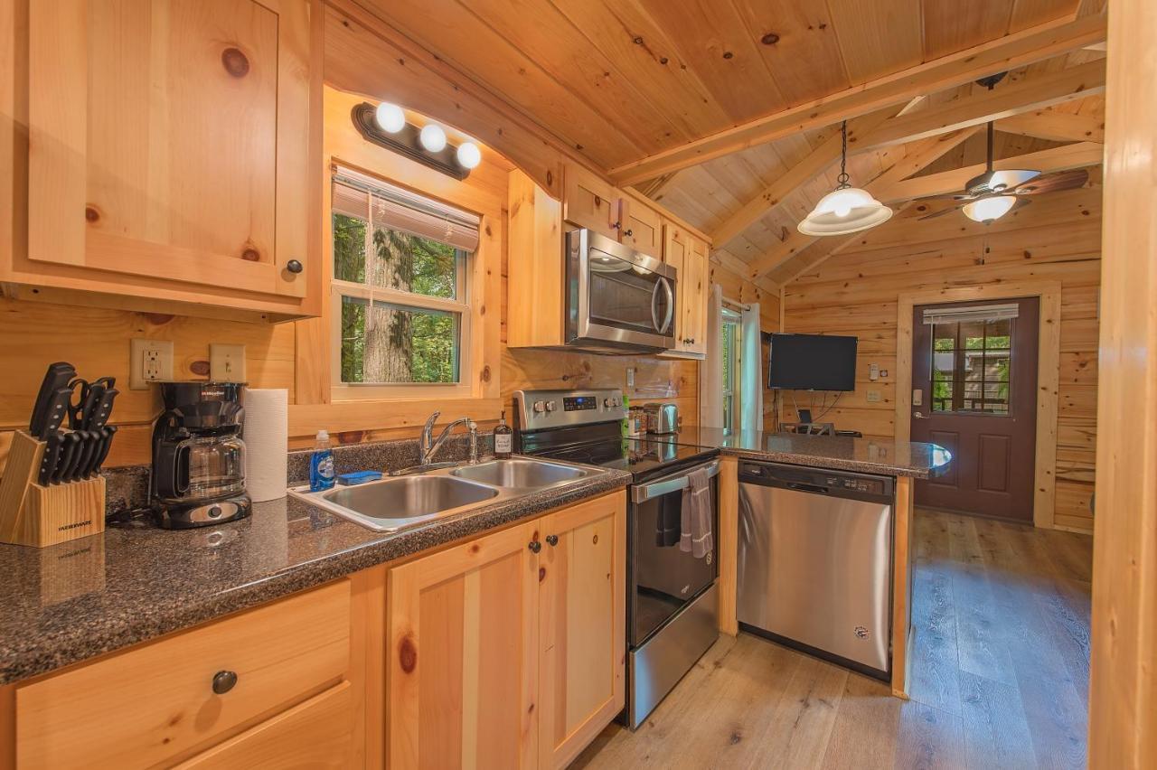 Apollonie Lookout Mountain Hot Tub Holiday home