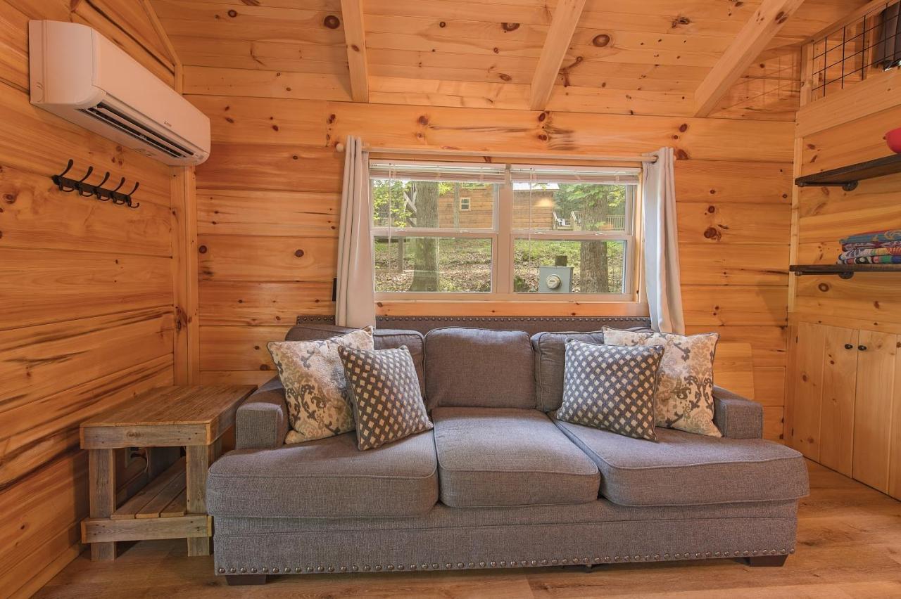 Apollonie Lookout Mountain Hot Tub Holiday home